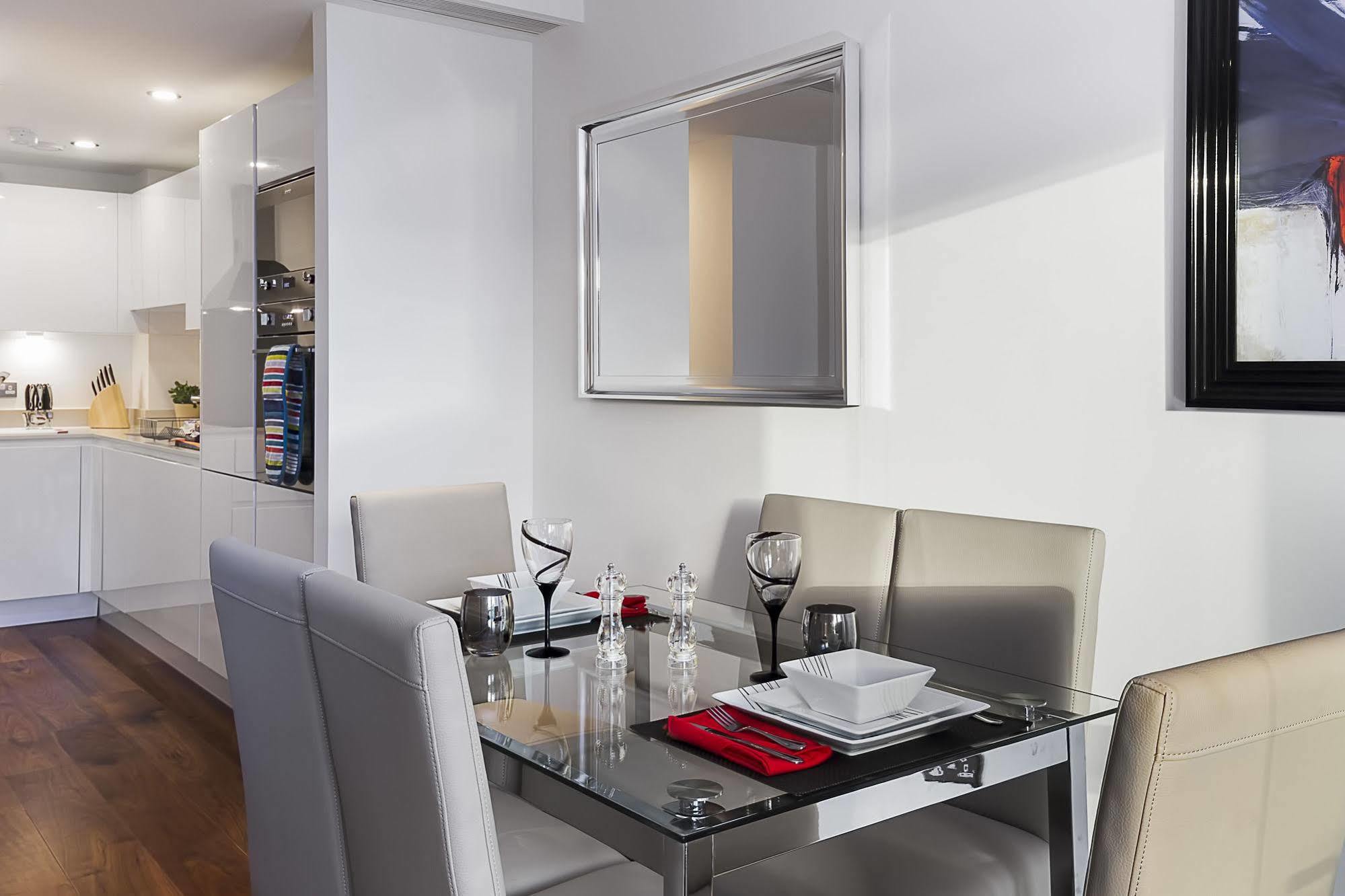 Ferienwohnung Lincoln Plaza London Exterior foto
